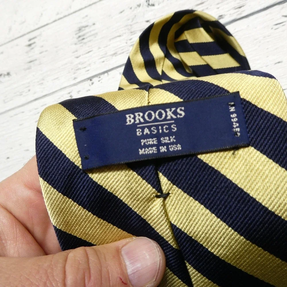 Brooks Basics Tie‎ Mens One Size Blue Gold Stripe 100% Silk Woven USA Necktie